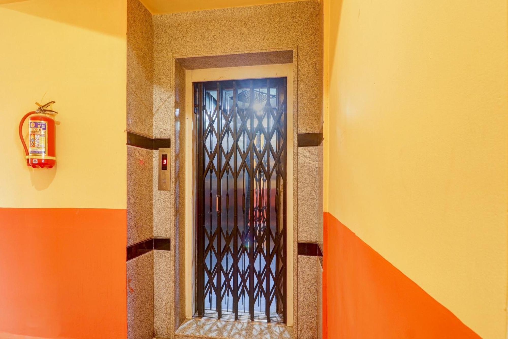 Hotel Super Oyo O Vsm Grand 4*