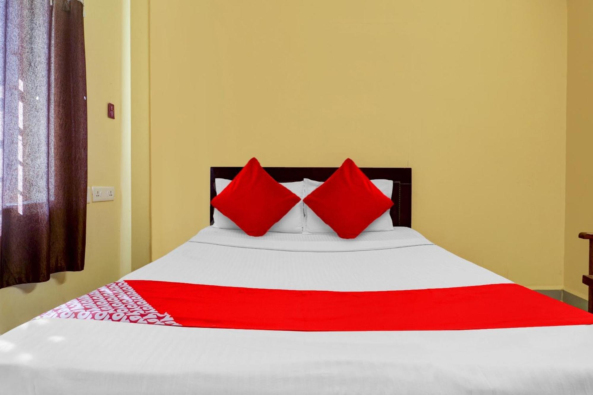Super Oyo O Vsm Grand Hotel